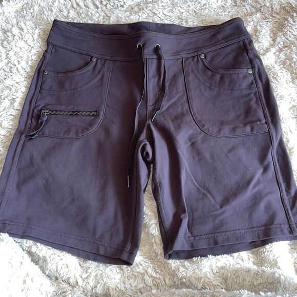 Athleta Drawstring Waist Zip Pocket Shorts 8" Inseam S - Picture 1 of 4